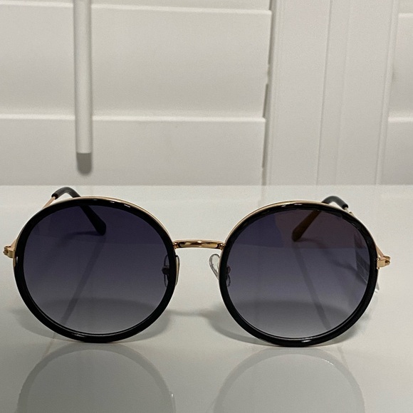 Forever 21 Sunglasses - Picture 2 of 16